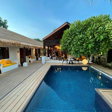 Atholhu Residence Fehendhoo Eksteriør bilde